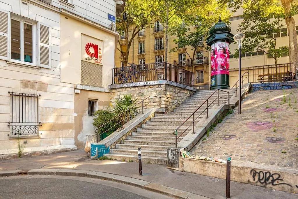 Tranquil Retreat Near Belleville Paris Apartment